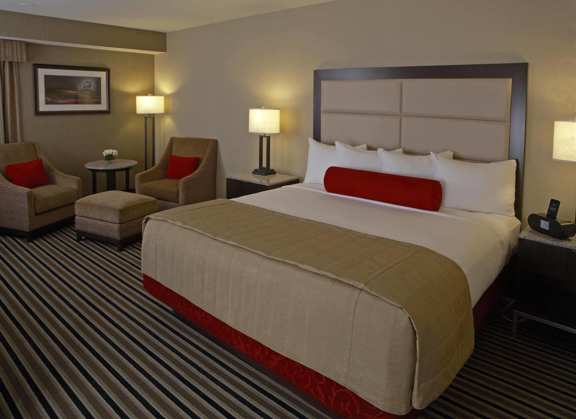 The Madison Concourse Hotel Eksteriør bilde